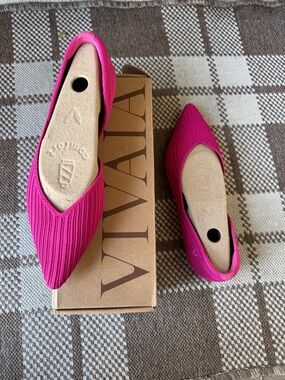 Vivaia Women's Pointed Knit Flats - Bright Pink
